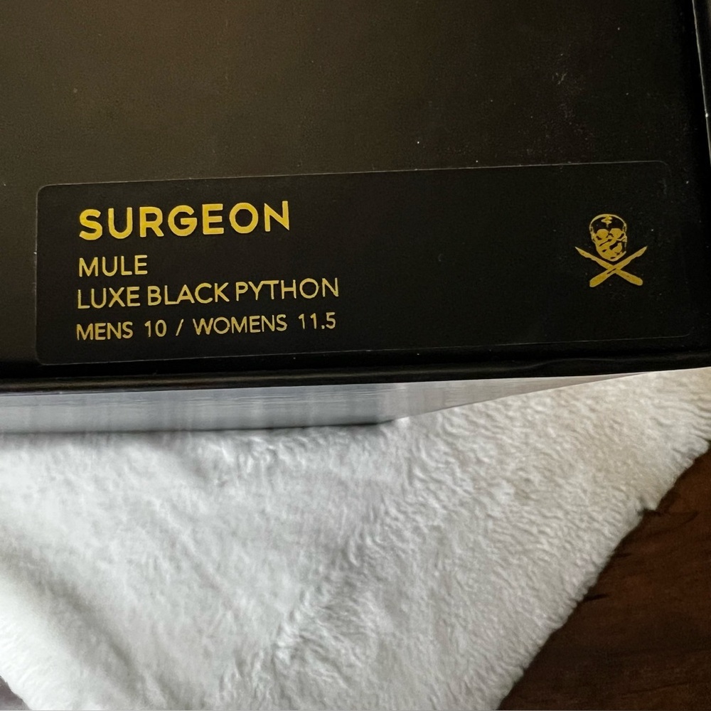 The Shoe Surgeon Luxe Mule Matte Black Python Size M 10 W 11.5 New In Box - Picture 13 of 14